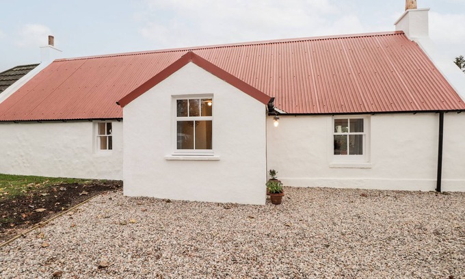 Fochabers Cottage | LILY COLLIE'S, pet friendly, with open fire in Fochabers