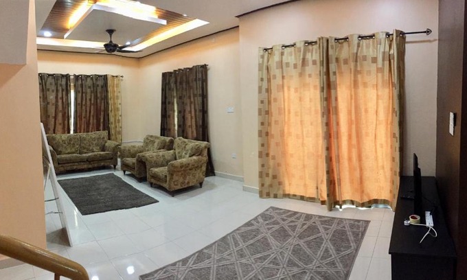 Kampung Salang House | Lily Homestay @ Kangar, Perlis