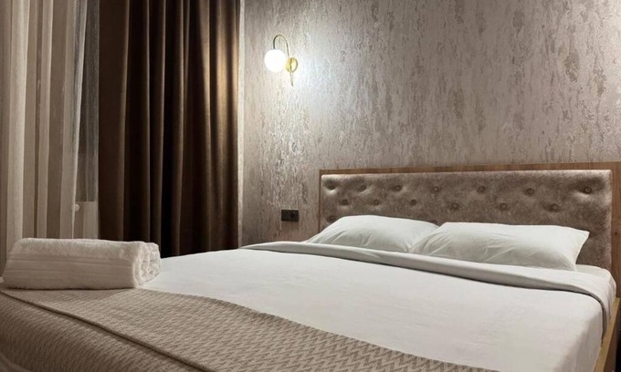 Kutaisi Bed & Breakfast | Lily House : Queen Room
