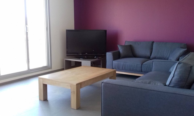 Cerizay Apartment | Lily-rose apartment 20 mins from Puy du Fou 8 pers.