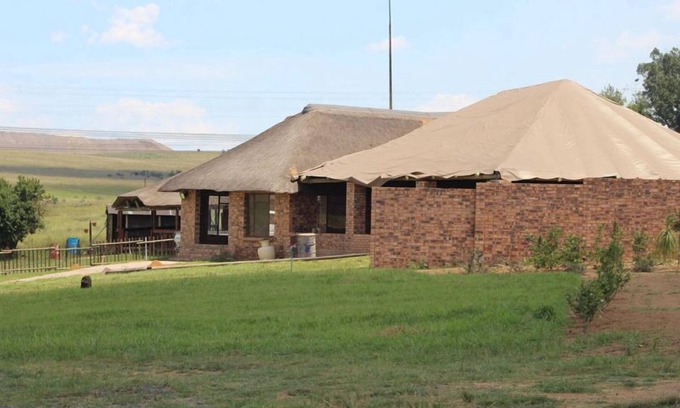 Emalahleni House | Lily Villa Country Lodge