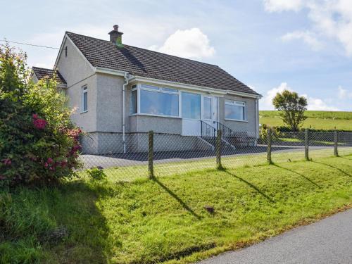Girvan House | Lilybank Cottage