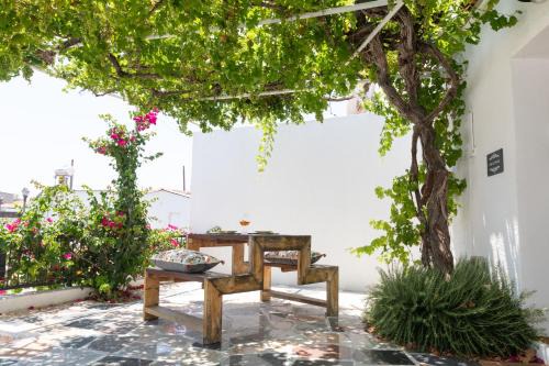 Akrotiri House | LIMASSOL AKROTIRI BEACH VINE COTTAGE a