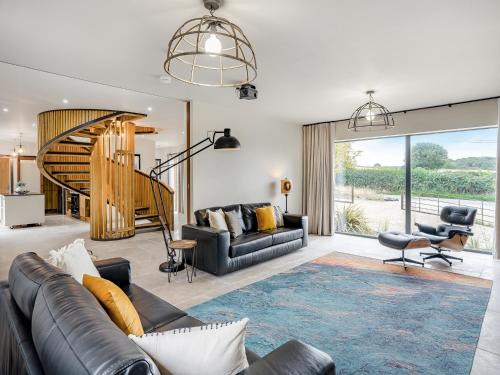 Bulmer House | Lime Tree House - Uk49477