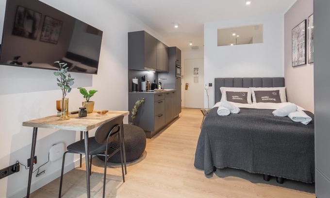 Innenstadtring Apartment | limehome Münster | Single Suite Comfort + Terrace
