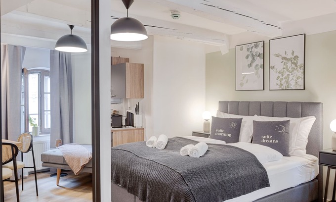 Zwickau Apartment | Limehome Zwickau Hauptmarkt