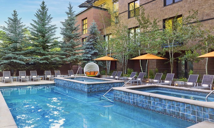 Downtown Hotel | Limelight Hotel Aspen