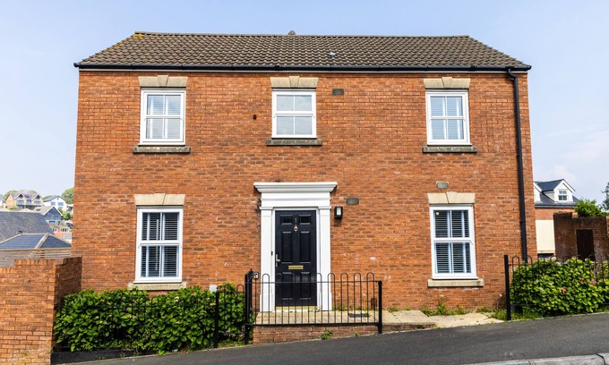 Mumbles House | Limeslade House in Mumbles - Family & Dog Friendly