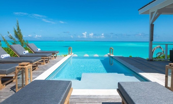 Tar Bay House | Limited-time chance! Bajamar: Beachfront 5BR Villa w/pool