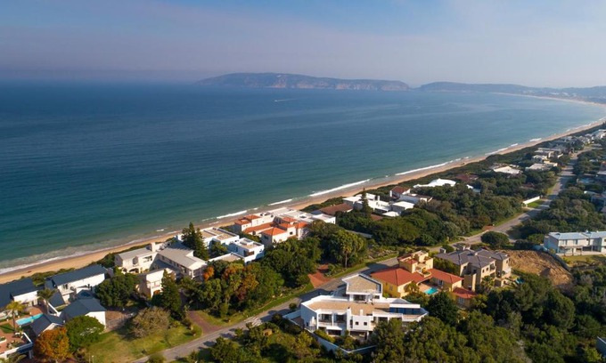 Robberg Beach House | Limoni Luxury Suites