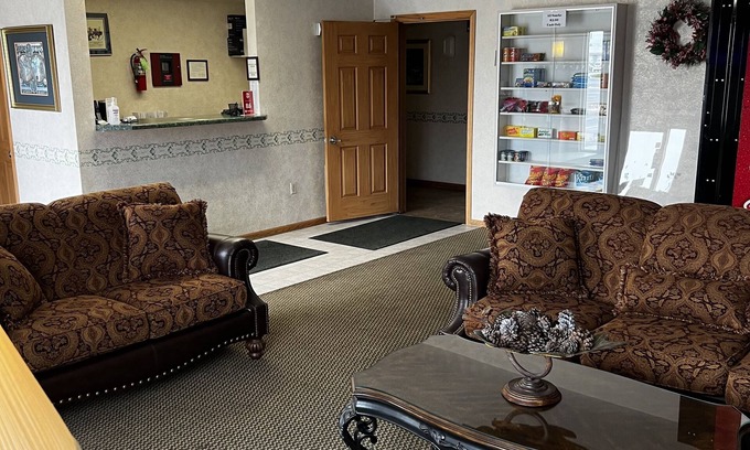 Escanaba Hotel | Lincoln Host Motor Inn