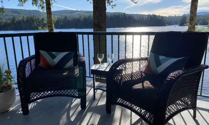 Shawnigan Lake House | Lincoln’s Lakehouse