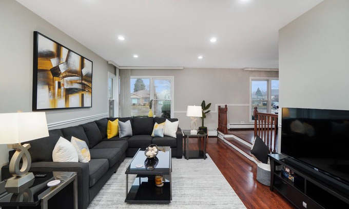 Lincolnwood House | Lincolnwood FHS Rental