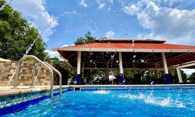 Mompos Apartment | Linda finca Vintage con piscina.