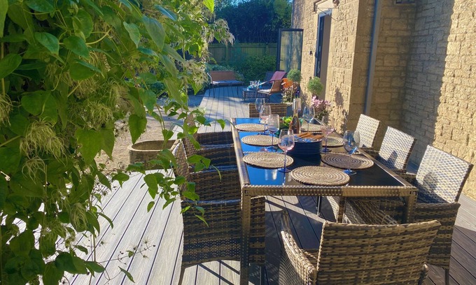 Kingscote House | Linden House at Walnut Farm, Kingscote, Cotswolds