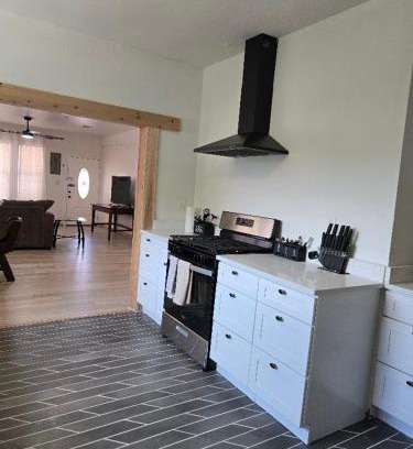 Irving Apartment | Lindy Ln House