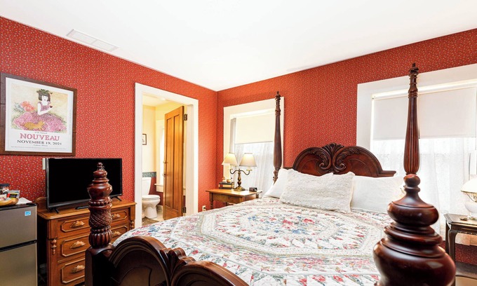 Galena Hotel | Linen&Stone Inn Unit 2, Charming, Historic, 1.5 Blocks to Main St.