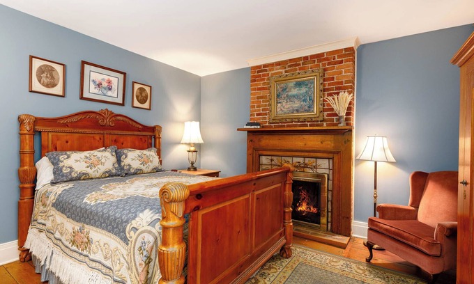 Galena Hotel | Linen&Stone Inn Unit 6, Charming, Historic, 1.5 Blocks to Main St.