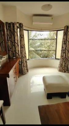 Santacruz West Apartment | Linking Road Market : 3bhk apt
