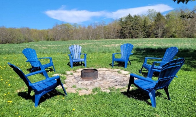 Lion's Head Cottage | Lions Head · Family friendly cottage ☆walking distance to beach