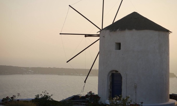 Oia House | Lioyerma Windmill Villa & Pool