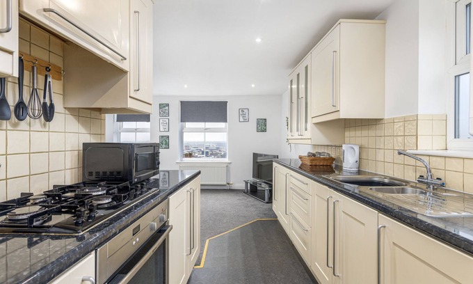 Lincoln Apartment | Liquorice Suite