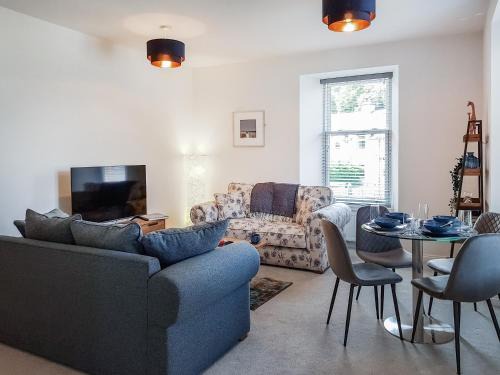Falkland House | Liquorstane - Uk40568