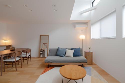 Minato Villa | LIRI 葵 3min to JR弁天町 Direct to USJ & Umeda & EXPO
