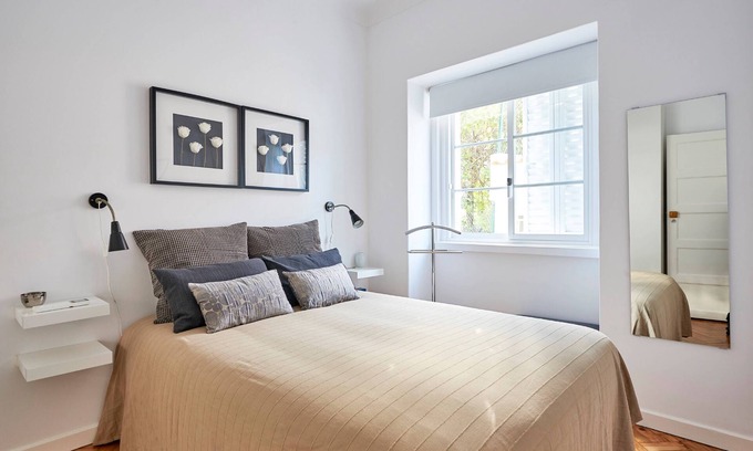 Alvalade Apartment | Lisbon Haven - By the METRO with AC