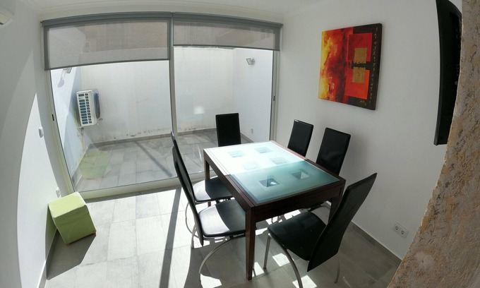 Pena Apartment | Lisbon, renewed T1 apartment with pateo near Mártires da Pátria, Lisbon