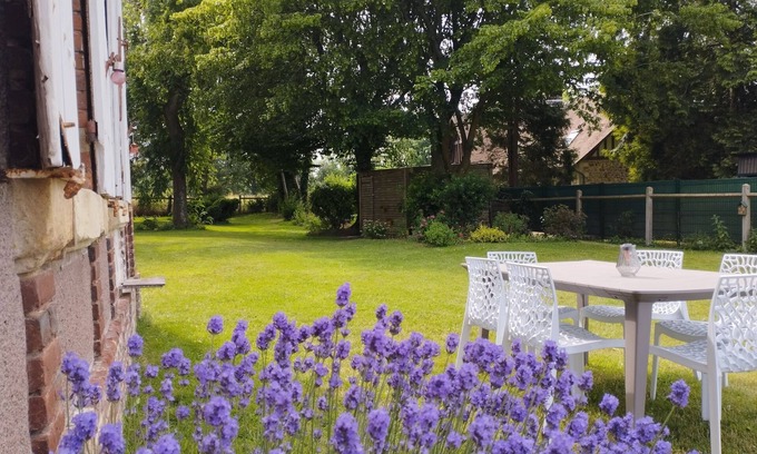 Glos Bed & Breakfast | Lisieux Pays D'auge - Grande Chambre D'hôtes Dans Maison Simple et Authentique