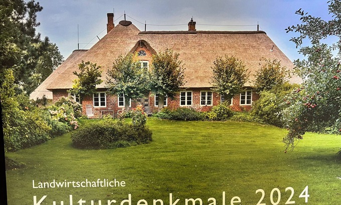 Garding House | Listed thatched roof property in a quiet, secluded location