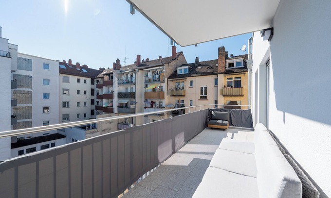 Sudliche Innenstadt Condo | Lit Living Luxus - Box Spring - Parking