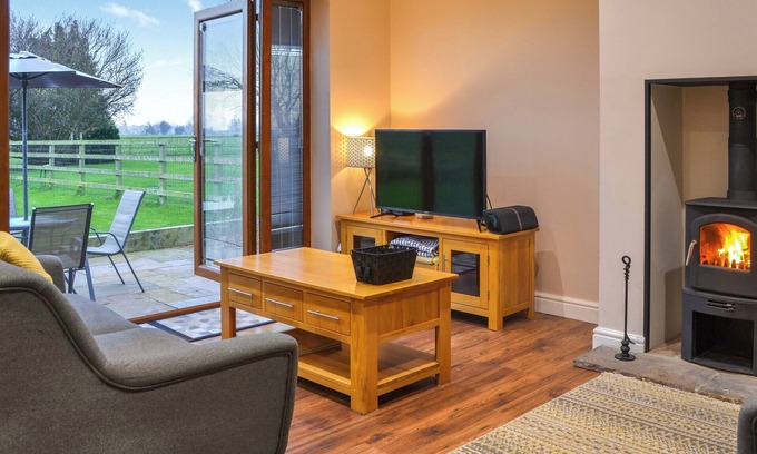 Ryther Cottage | Little Acres Cottage
