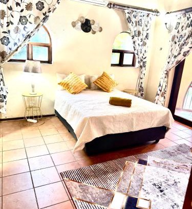 Greater Johannesburg Metropolitan Area House | Little Africa in Midrand