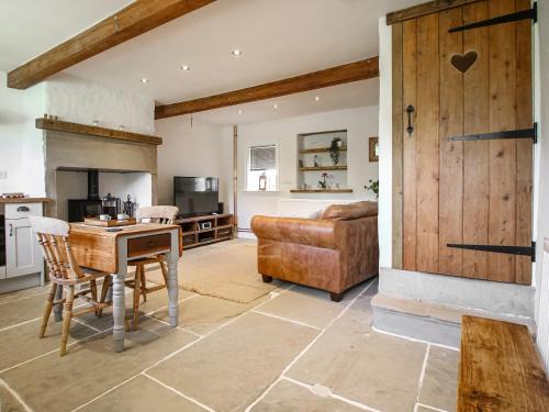 Grange Moor House | Little Badger Cottage