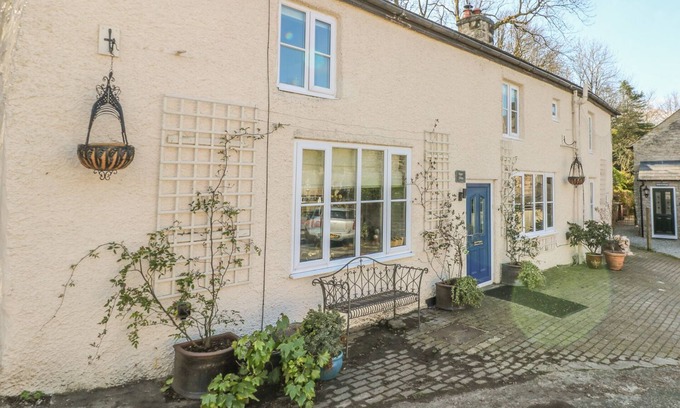 Castleton Cottage | LITTLE BARGATE, pet friendly in Castleton, Peak District