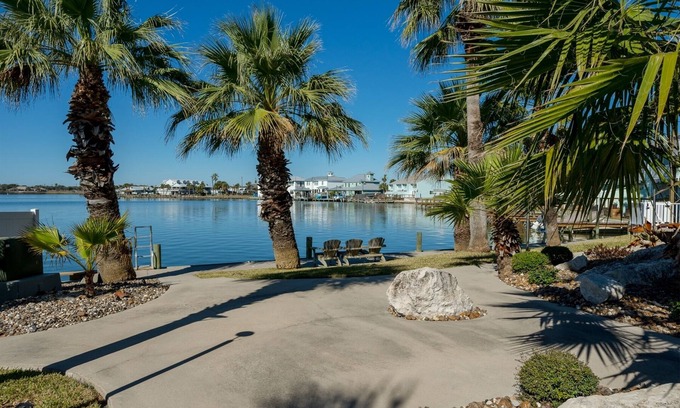 Key Allegro House | Little Bay Breeze ~ Fantastic First Floor Condo ~ Marina Club/Key Allegro