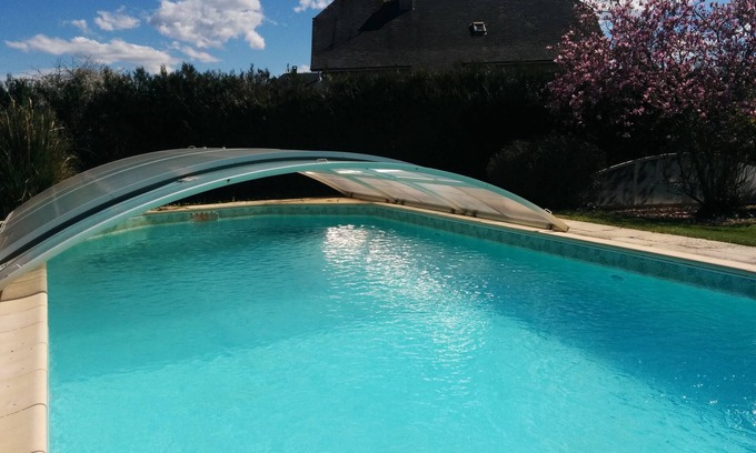 Oloron-Sainte-Marie Cottage | little Bearnais paradise, comfort, calm, swimming pool, very varied activities