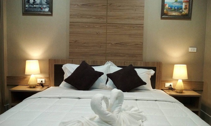 Hat Yai House | Little Bear Guesthouse and Restaurant