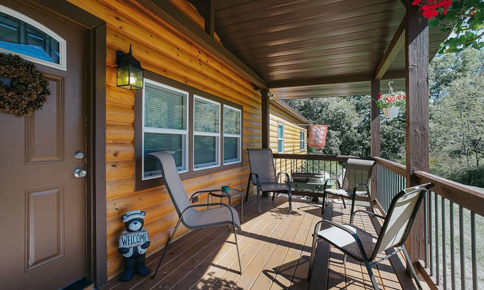 New Tripoli Cabin | Little Bear Lodge with Babbling Brook on 3+ Acres Lehigh Valley/Allentown, PA