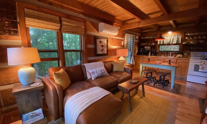 Vilas House | Little Birdsong Cabin