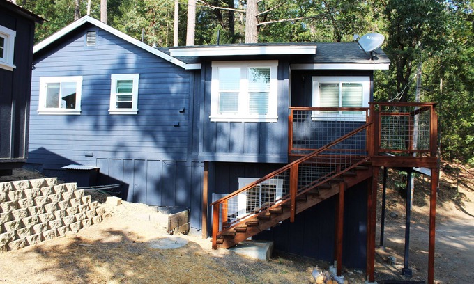 Middletown Cottage | Little Blue Mountain Cottage on Cobb Mountain Serene area perfect unplug getaway