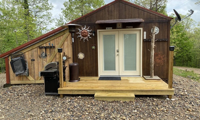 Board Camp Cabin | Little Choctaw Cabin