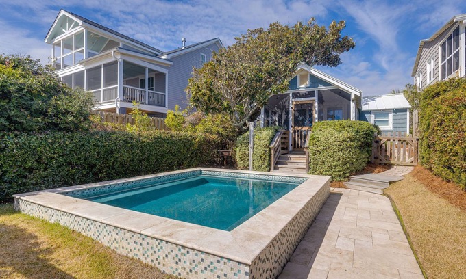 Folly Beach House | Little Drip: Cozy Oceanfront Cottage with Heated Pool & Beach Access!