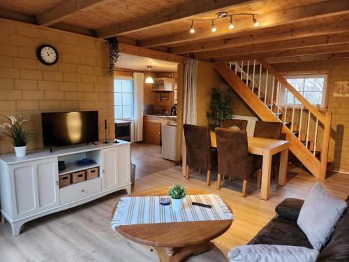 Bunde House | Little Farm House, 25164