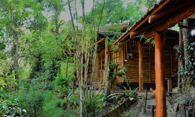 Ambagollapathana House | Little Folly