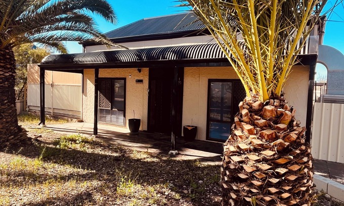 Broken Hill House | Little Gem on Williams| 3 bedroom, Wi-Fi, Pet Friendly, Perfect Location