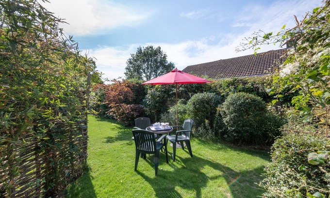 Saxmundham House | Little Glebe - Two Bedroom House, Sleeps 3