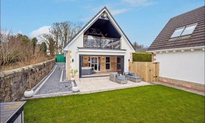 Dumbarton Apartment | Little Gleddoch